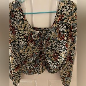 H&M flower patterned blouse (slightly cropped)size MEDIUM